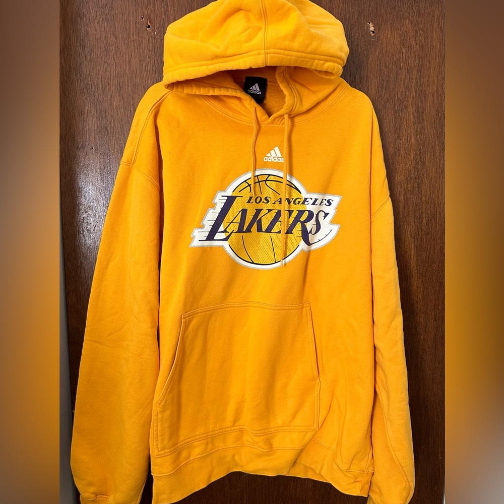 LA Lakers hoodie